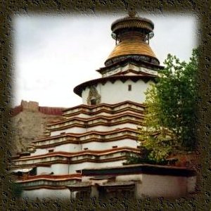 Le Kumbum à Gyantsé image1